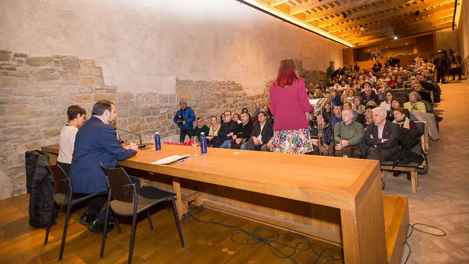La Agrupación Socialista de Pamplona celebra su 125 aniversario con la presencia del secretario de Organización del PSOE, José Luis Ábalos, María Chivite y Maite Esporrín (30). IÑIGO ALZUGARAY
