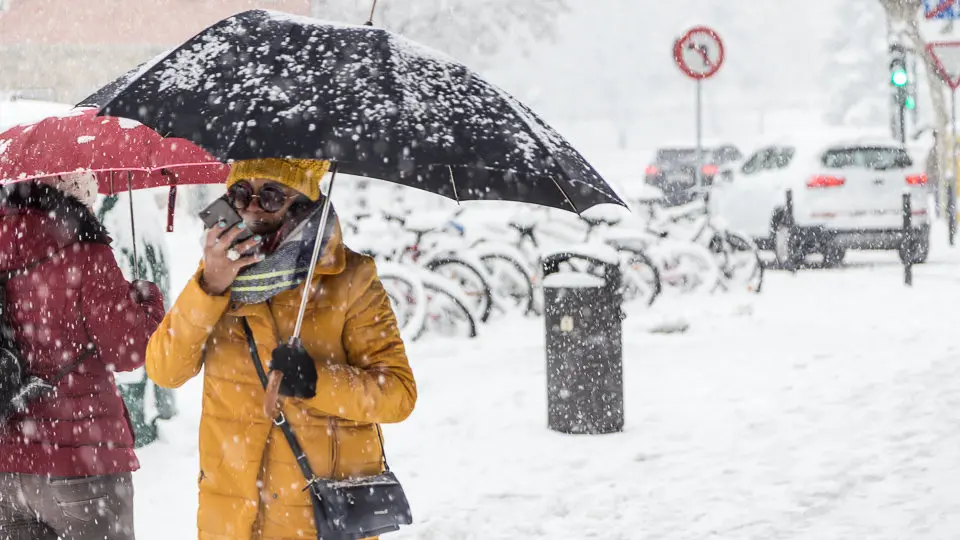 Nieve en Pamplona (02). IÑIGO ALZUGARAY