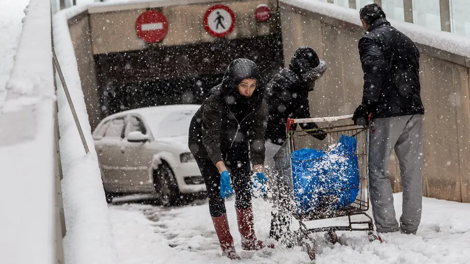 Nieve en Pamplona (32). IÑIGO ALZUGARAY