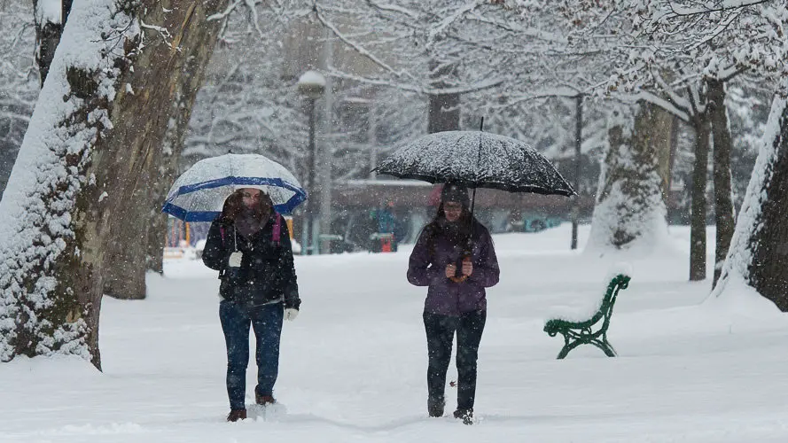 Nevada en Pamplona en el último día de febrero. PABLO LASAOSA 06