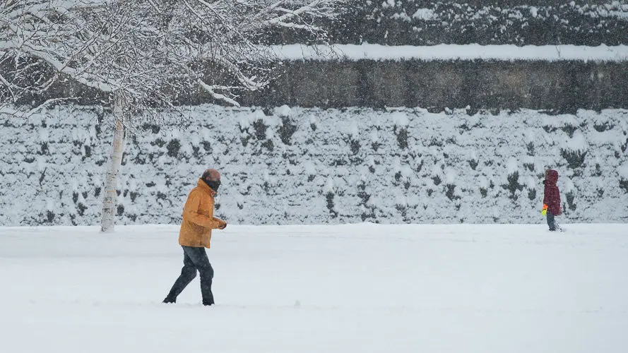 Nevada en Pamplona en el último día de febrero. PABLO LASAOSA 09