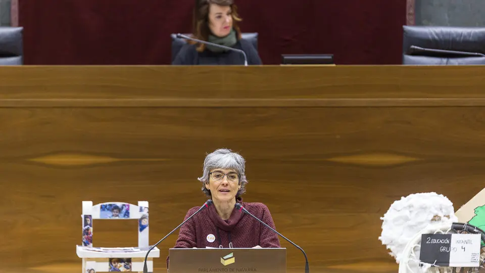 Encuentro entre alumnado de diversos centros educativos y representantes políticos del Parlamento, organizado por Alboan (12). IÑIGO ALZUGARAY