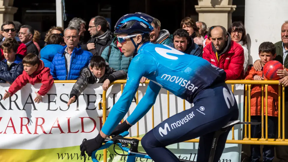 Salida de la XX edición del Gran Premio Miguel Induráin en Estella (27). IÑIGO ALZUGARAY