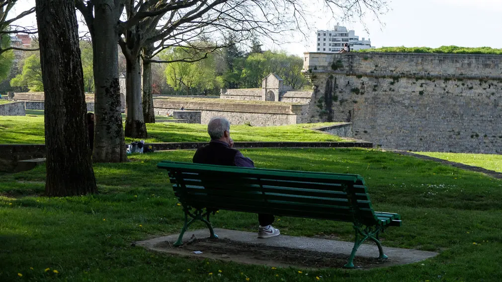 Tarde primaveral en el Parque Yamaguchi de Pamplona. Tiempo, calor, sol. (11). IÑIGO ALZUGARAY