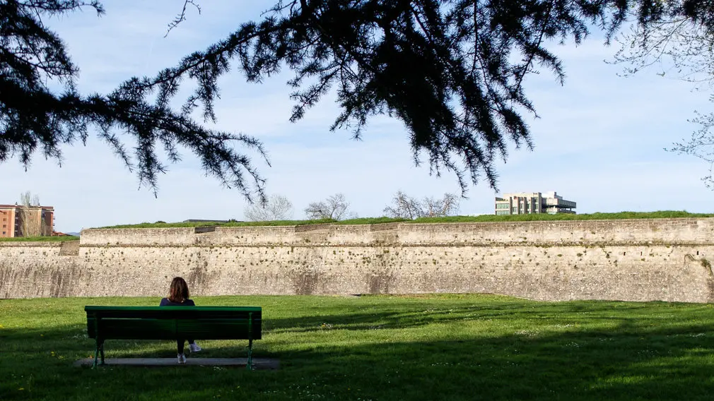 Tarde primaveral en el Parque Yamaguchi de Pamplona. Tiempo, calor, sol. (14). IÑIGO ALZUGARAY