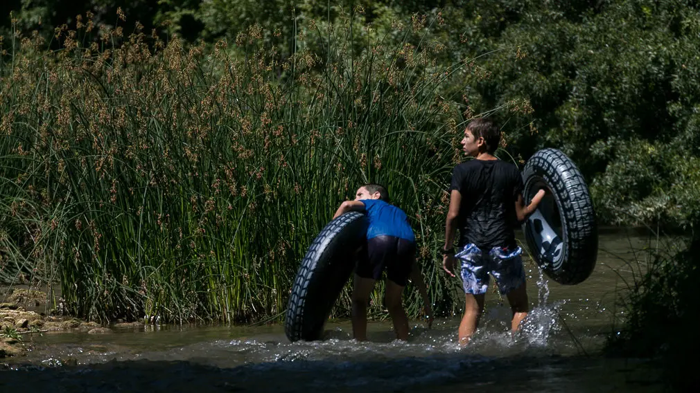 Tradicional descenso del río Ega de los jóvenes de Estella tras el chupinazo 2018 -(41). IÑIGO ALZUGARAY