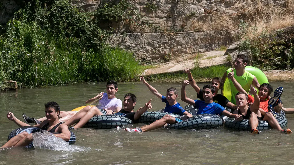Tradicional descenso del río Ega de los jóvenes de Estella tras el chupinazo 2018 -(44). IÑIGO ALZUGARAY