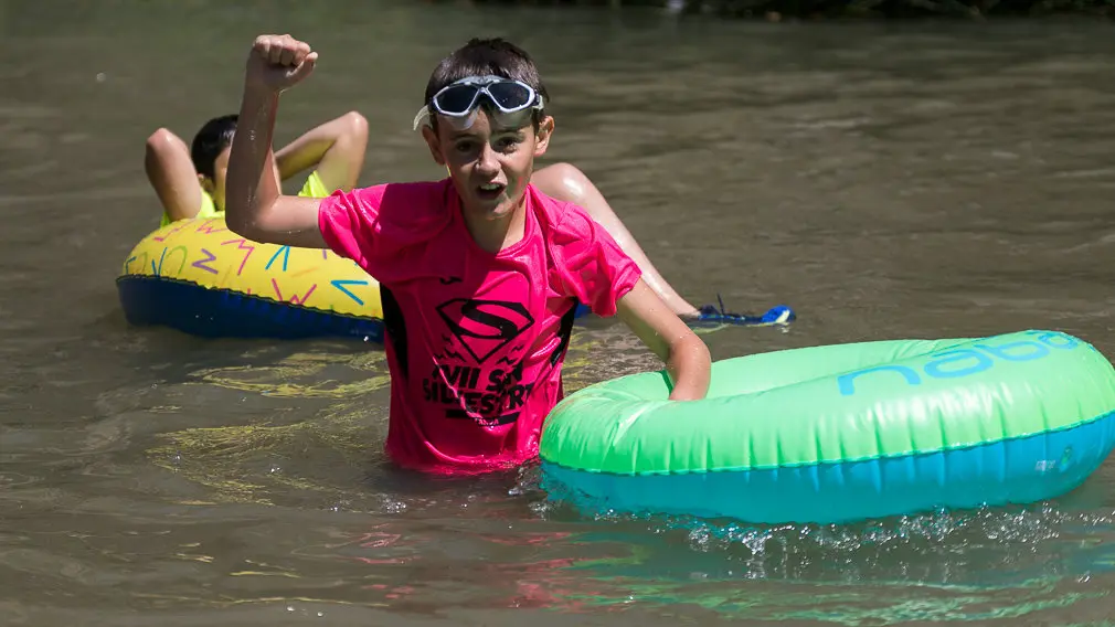 Tradicional descenso del río Ega de los jóvenes de Estella tras el chupinazo 2018 -(45). IÑIGO ALZUGARAY