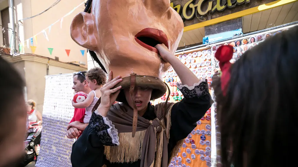 Salida de la Comparsa de Gigantes y Cabezudos en el primer día de Fiestas de Estella 2018 (13). IÑIGO ALZUGARAY