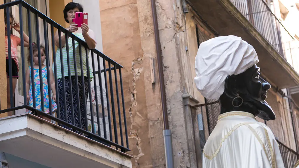Salida de la Comparsa de Gigantes y Cabezudos en el primer día de Fiestas de Estella 2018 (22). IÑIGO ALZUGARAY