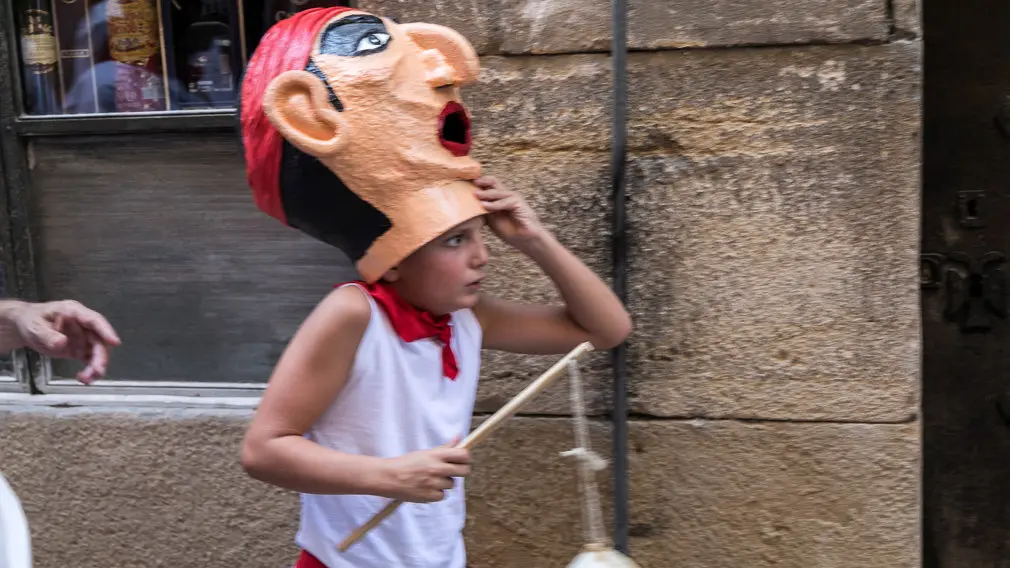 Salida de la Comparsa de Gigantes y Cabezudos en el primer día de Fiestas de Estella 2018 (23). IÑIGO ALZUGARAY