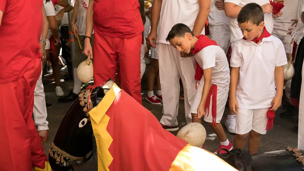 Salida de la Comparsa de Gigantes y Cabezudos en el primer día de Fiestas de Estella 2018 (32). IÑIGO ALZUGARAY