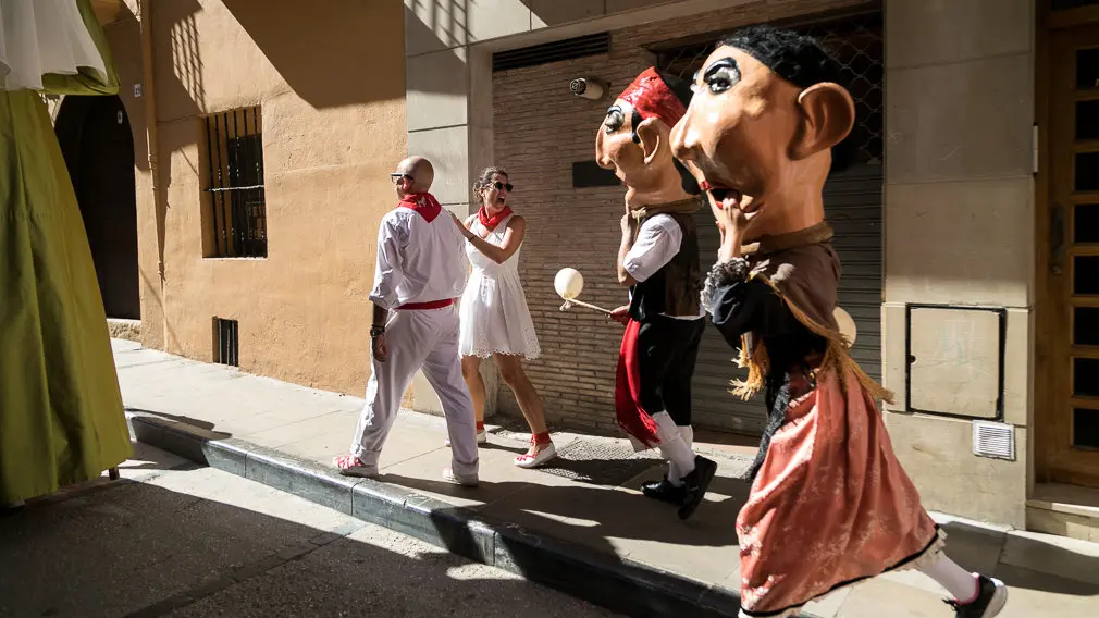 Salida de la Comparsa de Gigantes y Cabezudos en el primer día de Fiestas de Estella 2018 (37). IÑIGO ALZUGARAY
