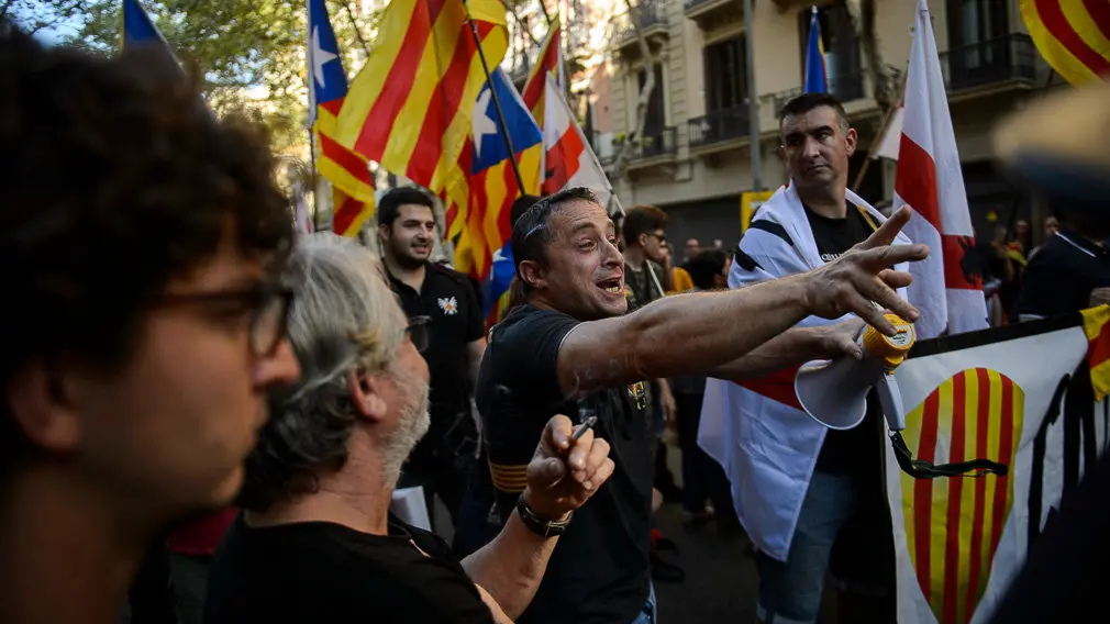 Momentos de tensión durante la ofrenda floral a Casanova en Barcelona durante la Diada 2018. PABLO LASAOSA 04