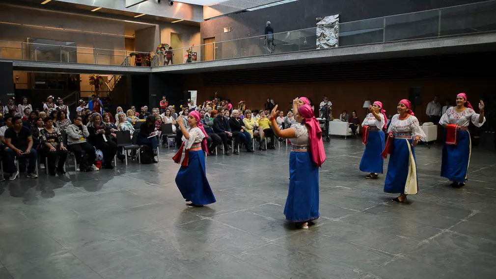 El Parlamento celebra el _Día de los Pueblos Indígenas y de Respeto a la Diversidad Cultural_. PABLO LASAOSA 05