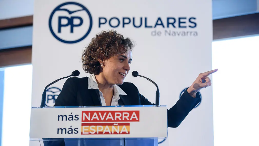 Ana Beltrán, Alfonso Alonso, Isabel Bonig, Xavier García Albiol y Dolors Monserral en un acto organizado por el Partido Popular de Navarra. PABLO LASAOSA 11