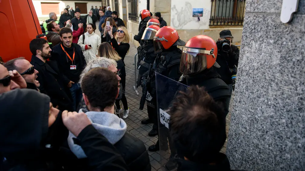 Visita de Albert Rivera a Alsasua. MIGUEL OSÉS_16 (1)