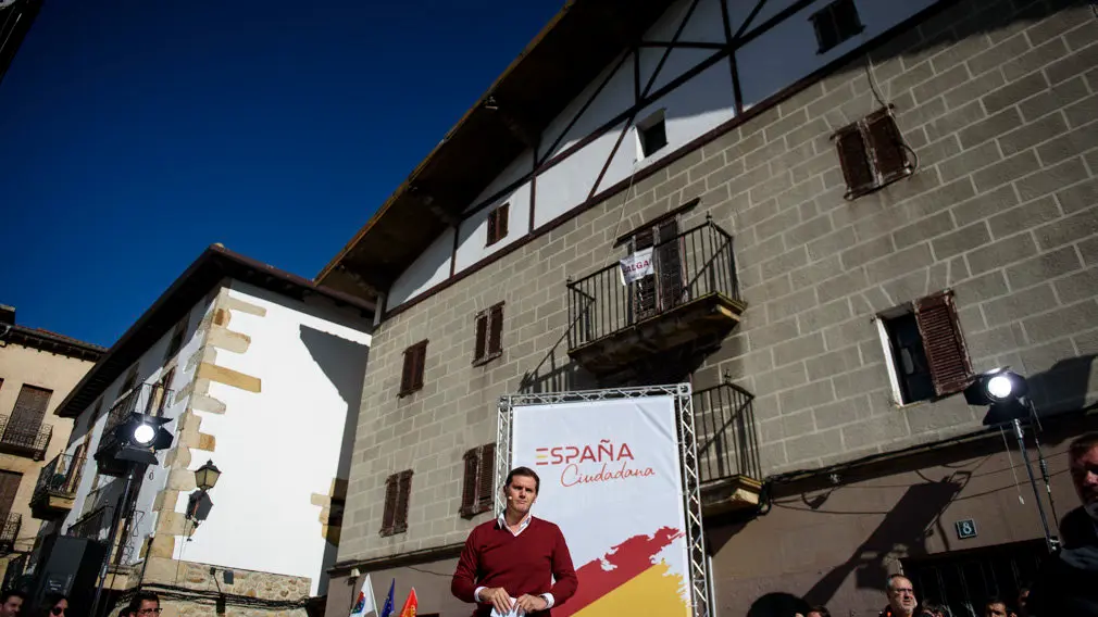 Visita de Albert Rivera a Alsasua. MIGUEL OSÉS_36