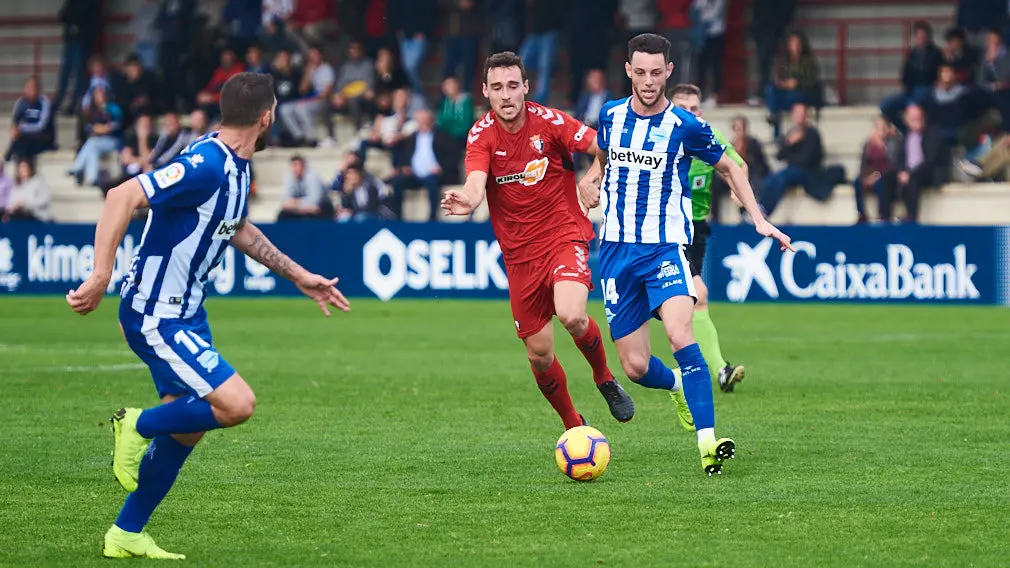 Partido amistoso entre Osasuna y Alavés en las instalaciones de Tajonar. MIGUEL OSÉS.