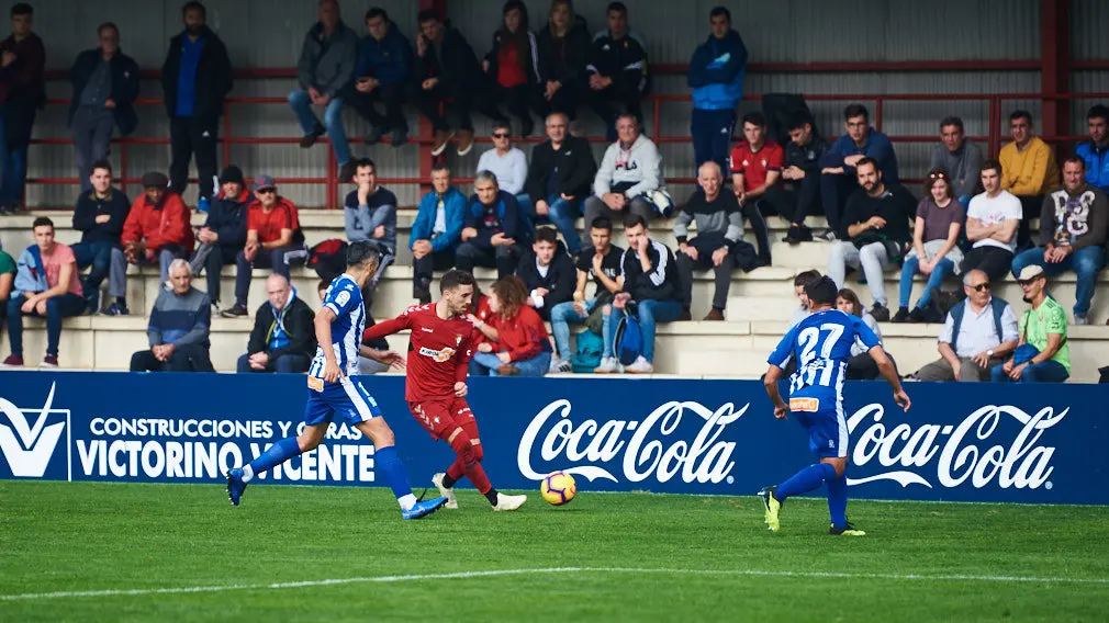 Partido amistoso entre Osasuna y Alavés en las instalaciones de Tajonar. MIGUEL OSÉS.