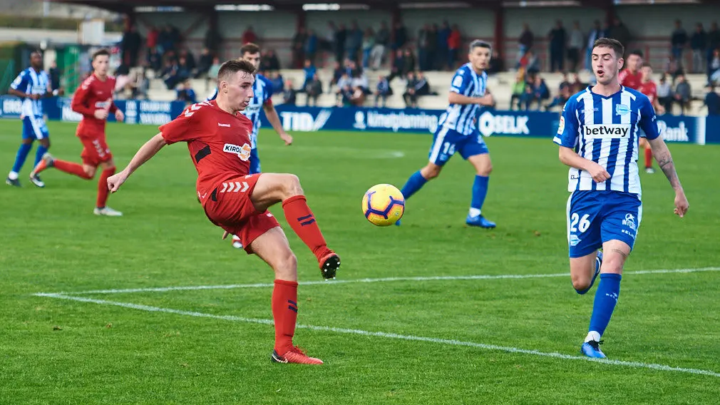 Partido amistoso entre Osasuna y Alavés en las instalaciones de Tajonar. MIGUEL OSÉS.