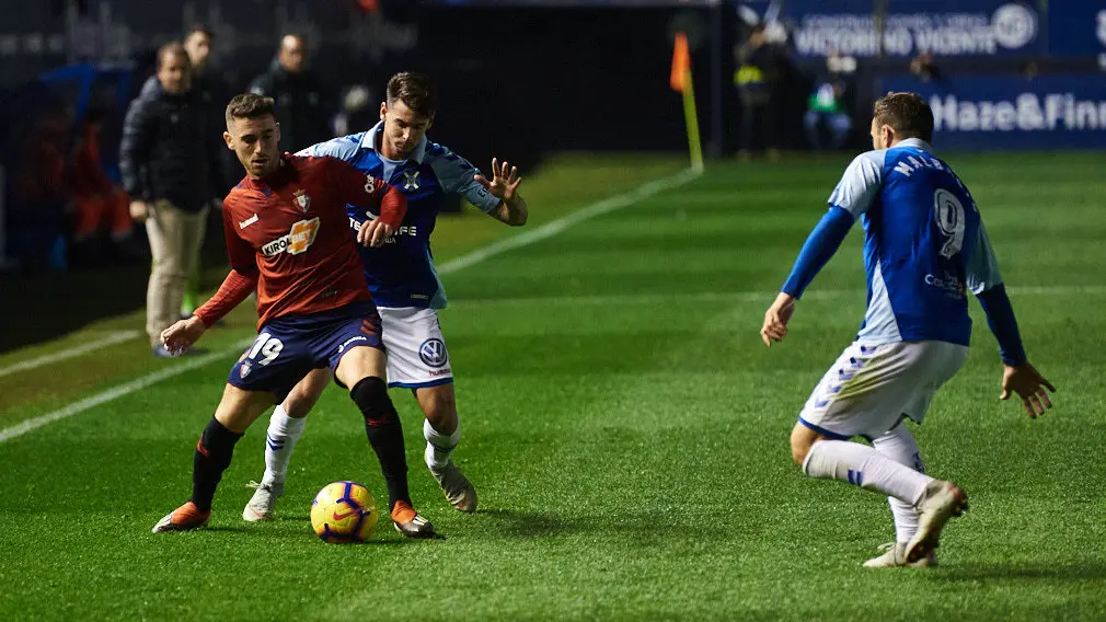 Partido correspondiente a la jornada 14 entre Osasuna y Tenerife. MIGUEL OSÉS 1