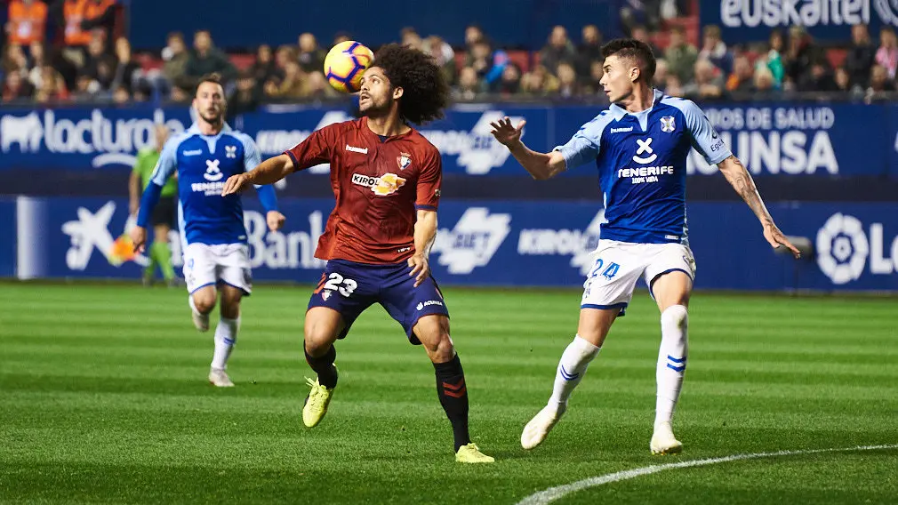 Partido correspondiente a la jornada 14 entre Osasuna y Tenerife. MIGUEL OSÉS 5