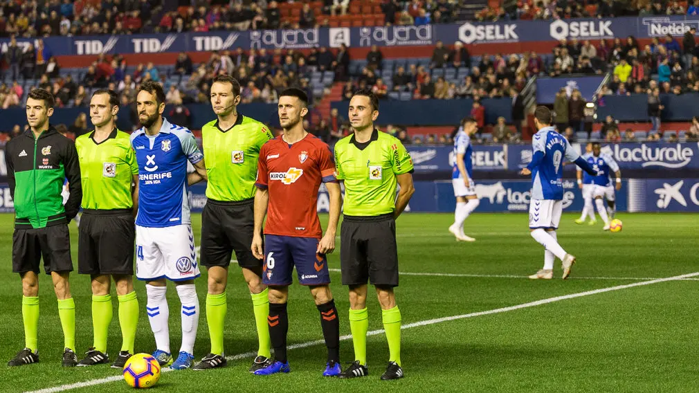 López Toca en el partido de la Liga 123 entre Osasuna y Tenerife disputado en El Sadar (05). IÑIGO ALZUGARAY
