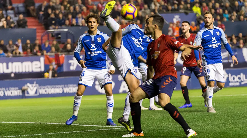 Partido de la Liga 123 entre Osasuna y Tenerife disputado en El Sadar (09). IÑIGO ALZUGARAY