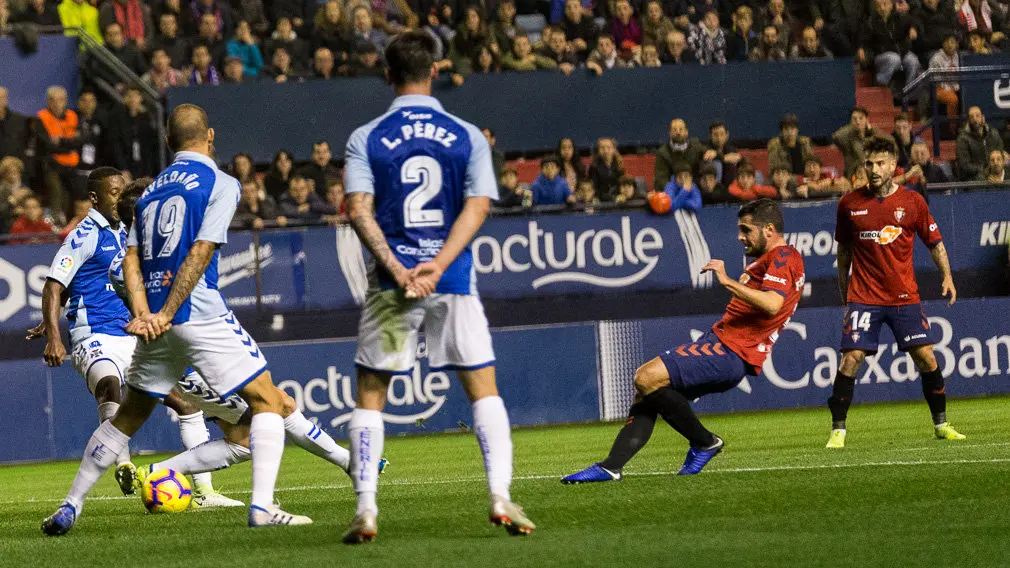Partido de la Liga 123 entre Osasuna y Tenerife disputado en El Sadar (15). IÑIGO ALZUGARAY