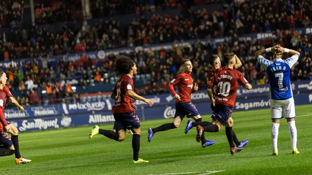 Partido de la Liga 123 entre Osasuna y Tenerife disputado en El Sadar (17). IÑIGO ALZUGARAY