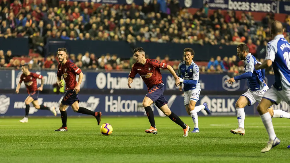 Partido de la Liga 123 entre Osasuna y Tenerife disputado en El Sadar (38). IÑIGO ALZUGARAY