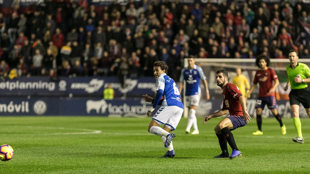 Partido de la Liga 123 entre Osasuna y Tenerife disputado en El Sadar (44). IÑIGO ALZUGARAY