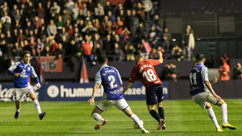 Partido de la Liga 123 entre Osasuna y Tenerife disputado en El Sadar (47). IÑIGO ALZUGARAY