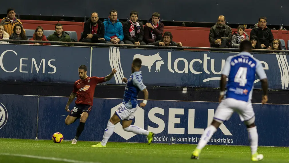 Partido de la Liga 123 entre Osasuna y Tenerife disputado en El Sadar (57). IÑIGO ALZUGARAY