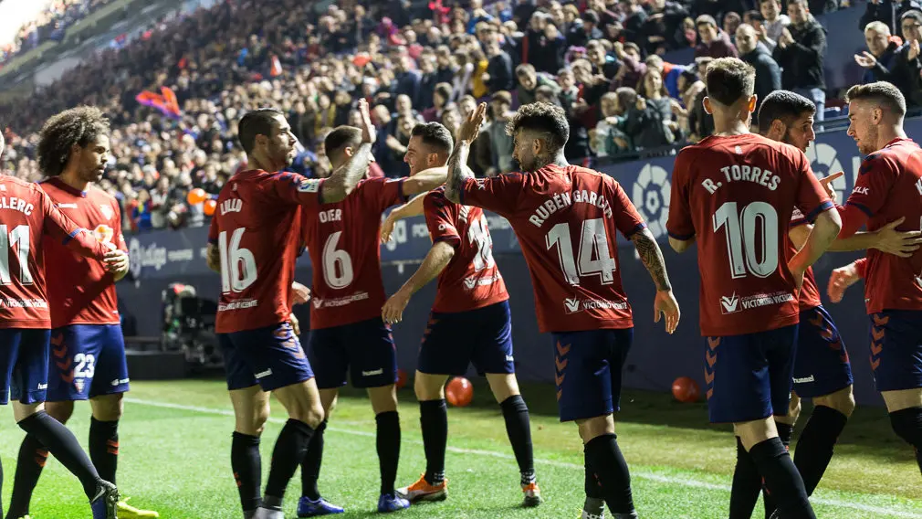 Partido de la Liga 123 entre Osasuna y Tenerife disputado en El Sadar (60). IÑIGO ALZUGARAY