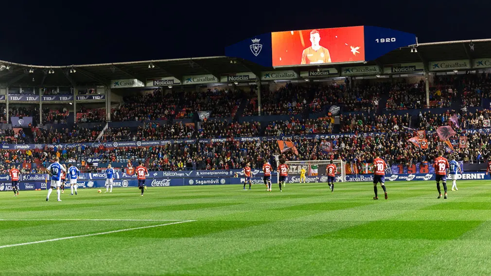 Partido de la Liga 123 entre Osasuna y Tenerife disputado en El Sadar (64). IÑIGO ALZUGARAY