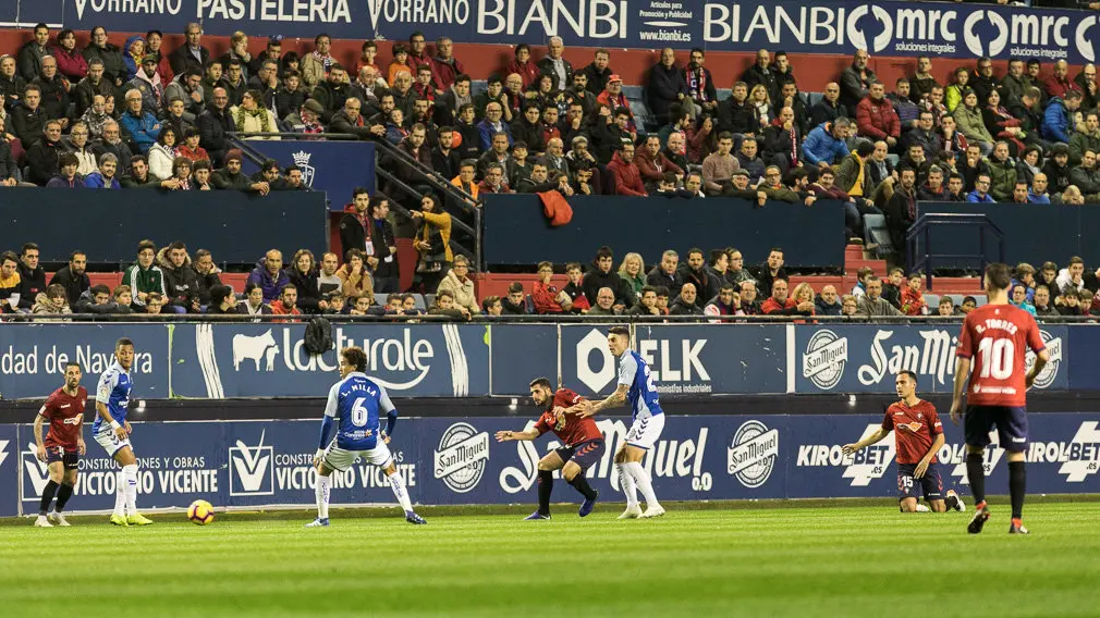 Partido de la Liga 123 entre Osasuna y Tenerife disputado en El Sadar (67). IÑIGO ALZUGARAY