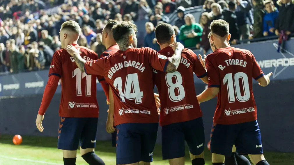 Partido de la Liga 123 entre Osasuna y Tenerife disputado en El Sadar (69). IÑIGO ALZUGARAY