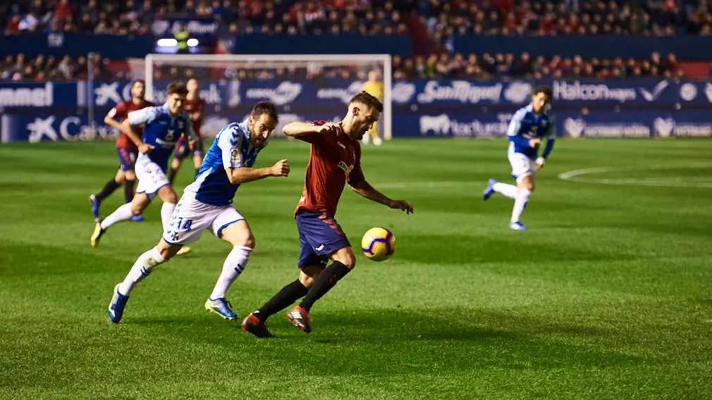 Partido correspondiente a la jornada 14 entre Osasuna y Tenerife. MIGUEL OSÉS 1