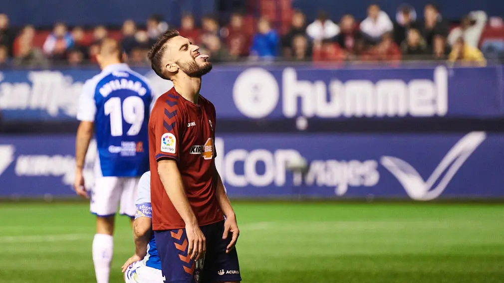 Partido correspondiente a la jornada 14 entre Osasuna y Tenerife. MIGUEL OSÉS 3