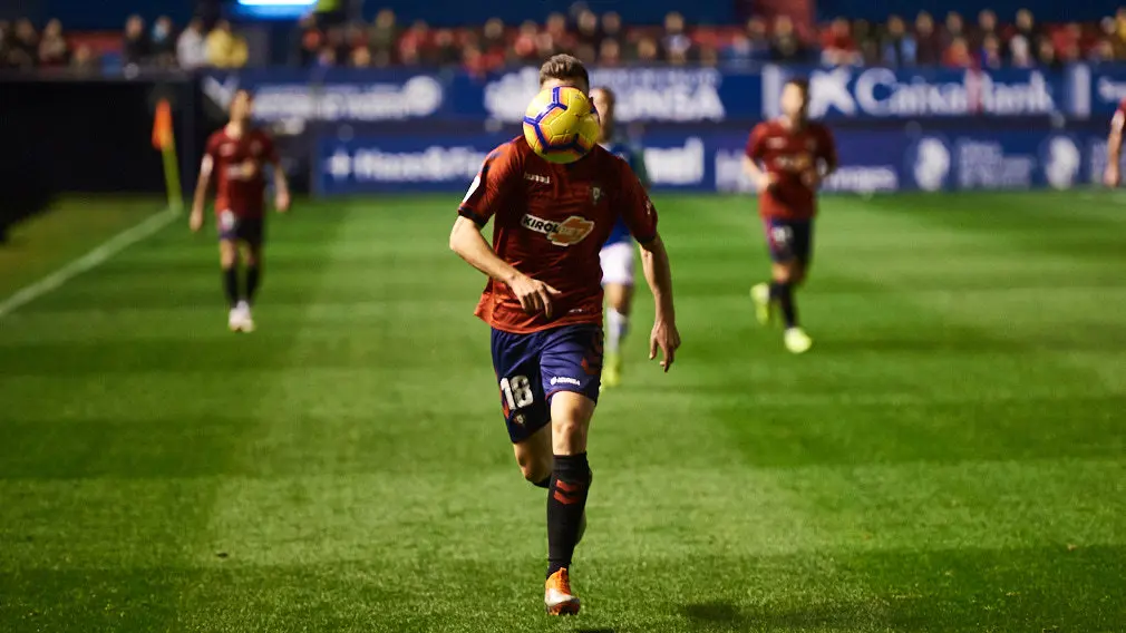 Partido correspondiente a la jornada 14 entre Osasuna y Tenerife. MIGUEL OSÉS 6