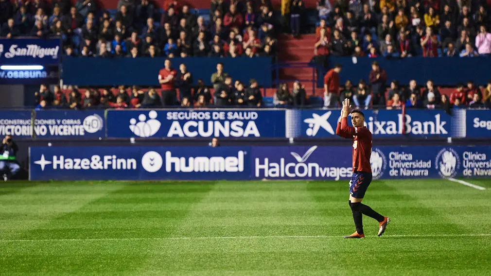 Partido correspondiente a la jornada 14 entre Osasuna y Tenerife. MIGUEL OSÉS 11