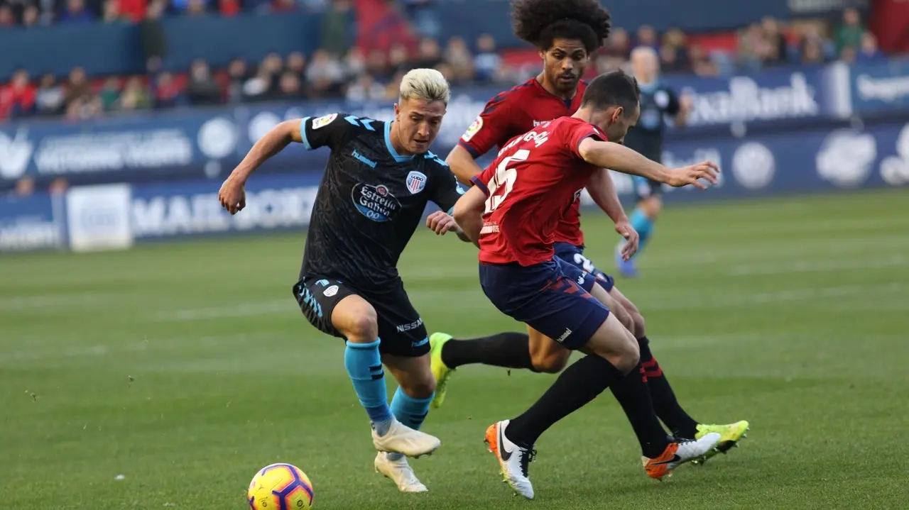 Encuentro entre Osasuna y el Lugo en El Sadar ÍÑIGO ALZUGARAY (3)