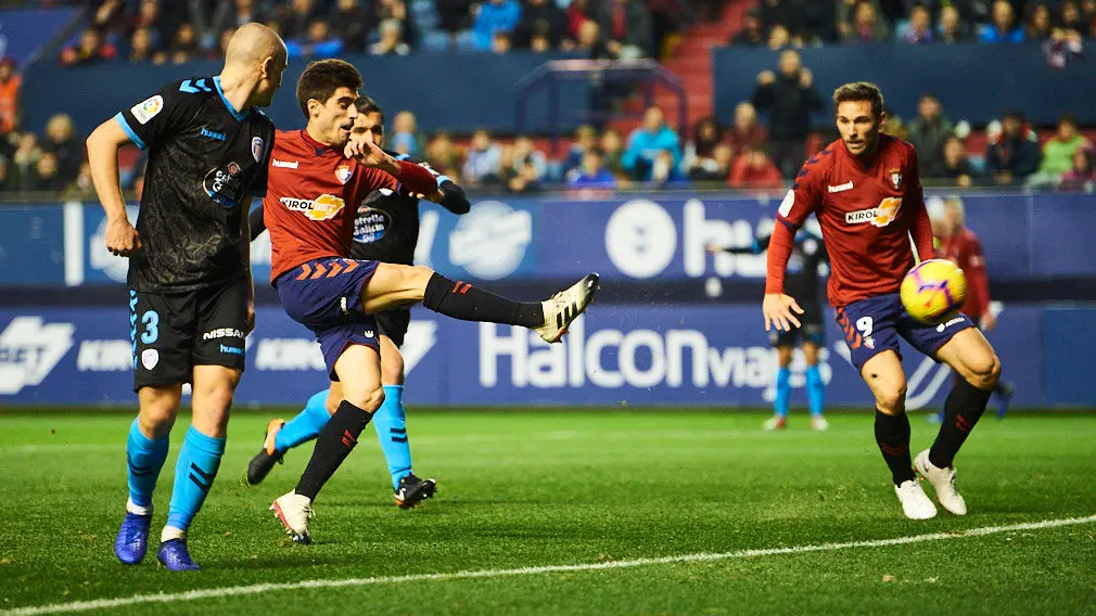 Partido entre Osasuna y Lugo correspondiente a la decimosexta jornada de liga. MIGUEL OSÉS 13