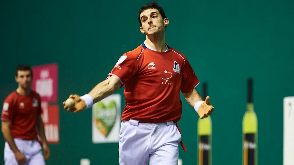 Altuna III-Martija se enfrentan a Elezkano II-Rezusta en partido del Campeonato de Mano Parejas. MIGUEL OSÉS 3
