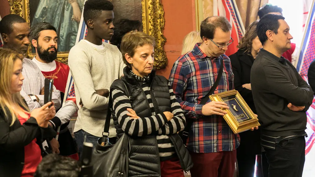 El Servicio Socioeducativo Intercultural (SEI) recibe el XVII Haba de Oro concedido por la Asociación Cabalgata Reyes de Pamplona (01). IÑIGO ALZUGARAY