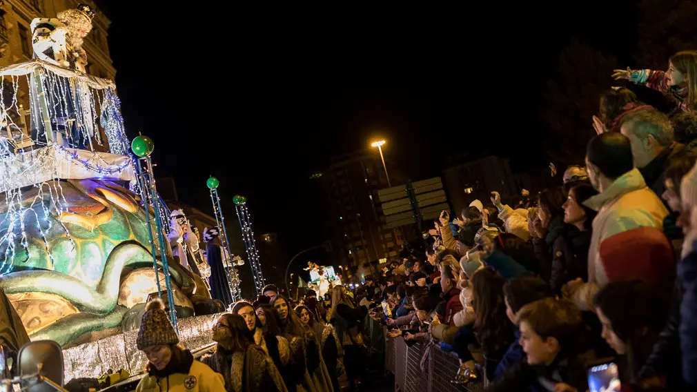 Cabalgata de los Reyes Magos en Pamplona (05). IÑIGO ALZUGARAY