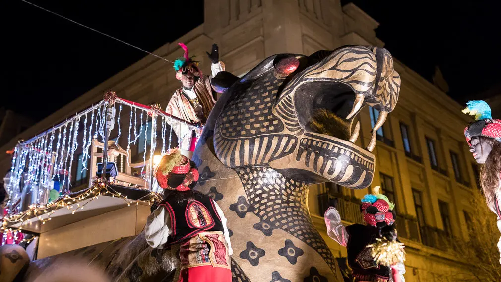 Cabalgata de los Reyes Magos en Pamplona (48). IÑIGO ALZUGARAY