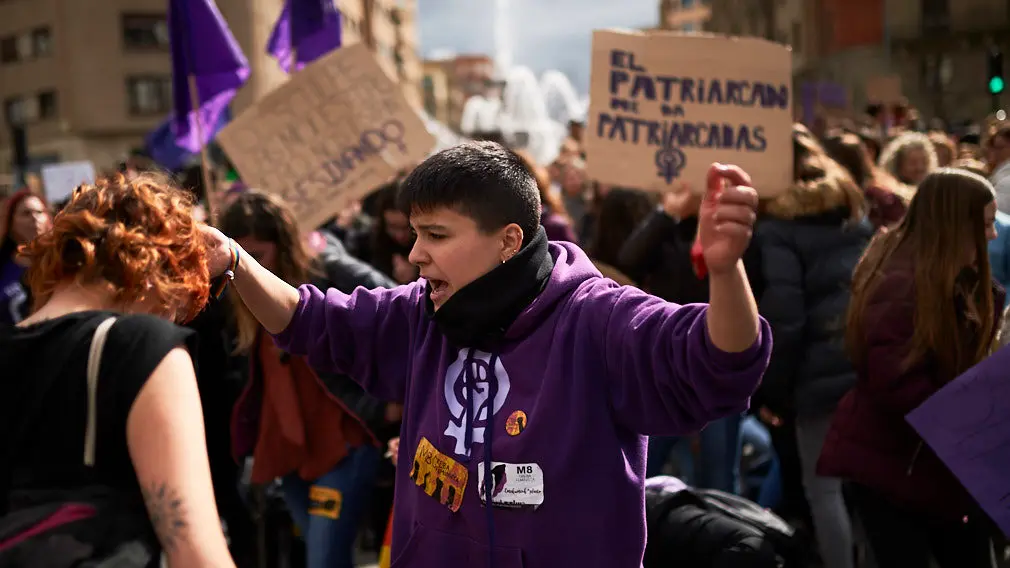 Piquetes informativos por las calles de Pamlona por la huelga feminista del 8 M. PABLO LASAOSA 2